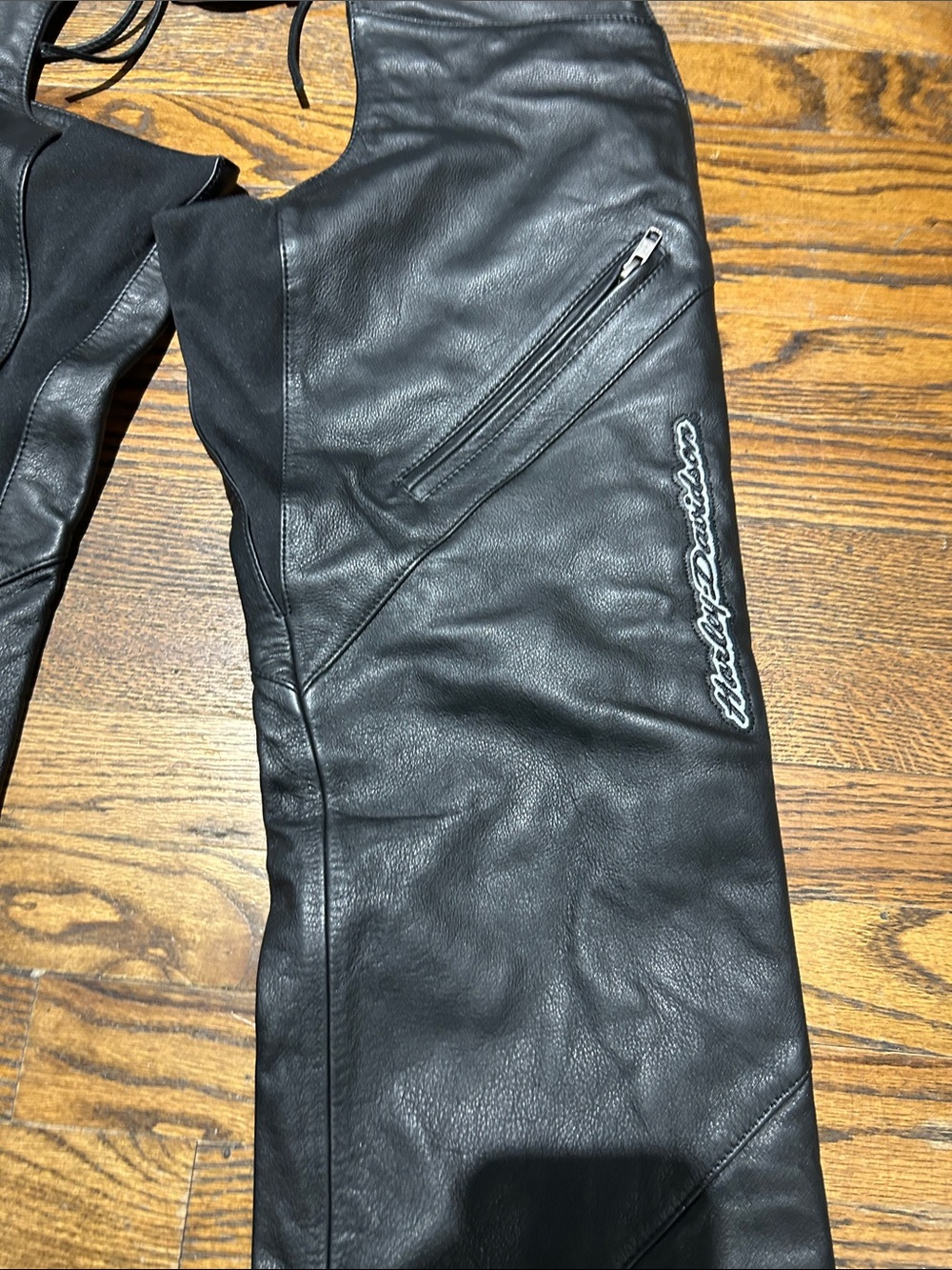 Harley Black Leather Motorcycle Chaps with Waist Belt - Picture 3 of 15